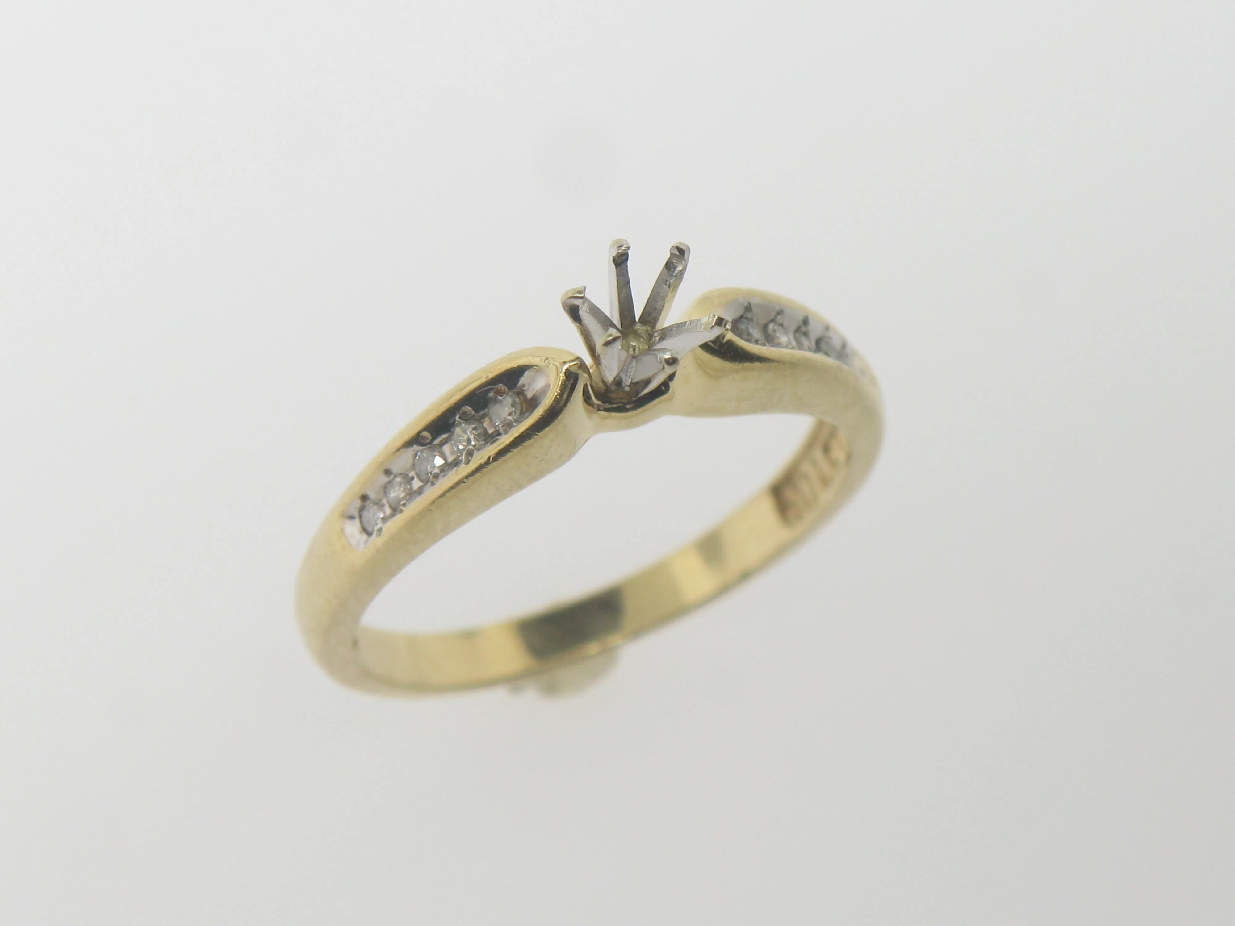 14K Yellow and White Gold Diamond Semi Mounting (Up to 1/4 CT) (Estate Jewelry)