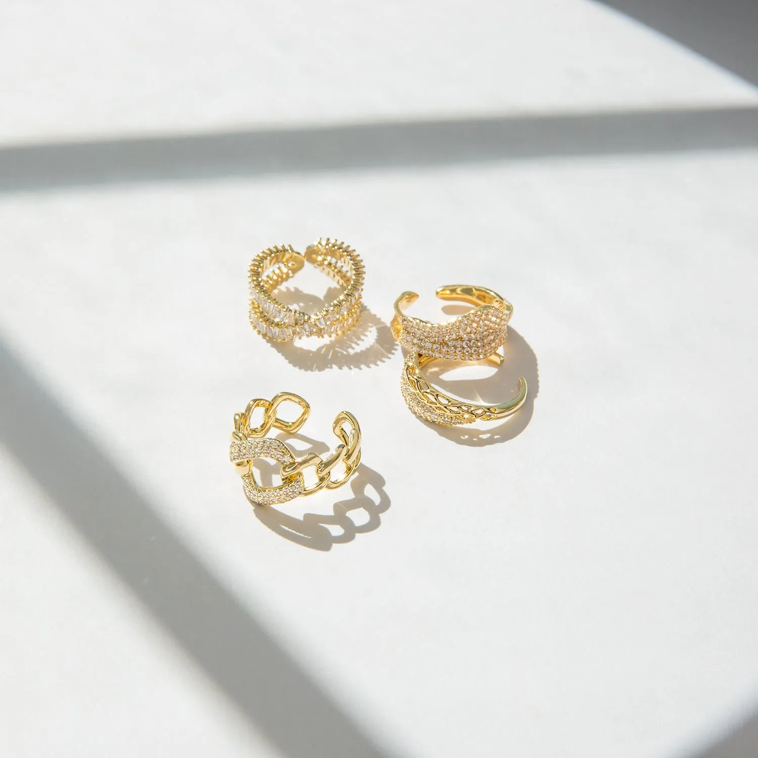 adjustable pave v shaped ring