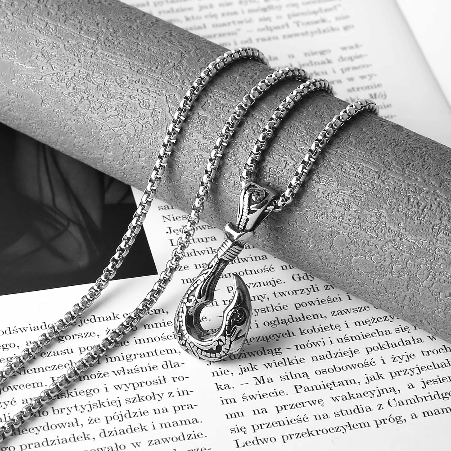 STWTR Men's and Women's fishhook Necklace Stainless Steel Hawaiian Maui Fishhook Necklace Father's Day Hawaiian Jewelry Gift